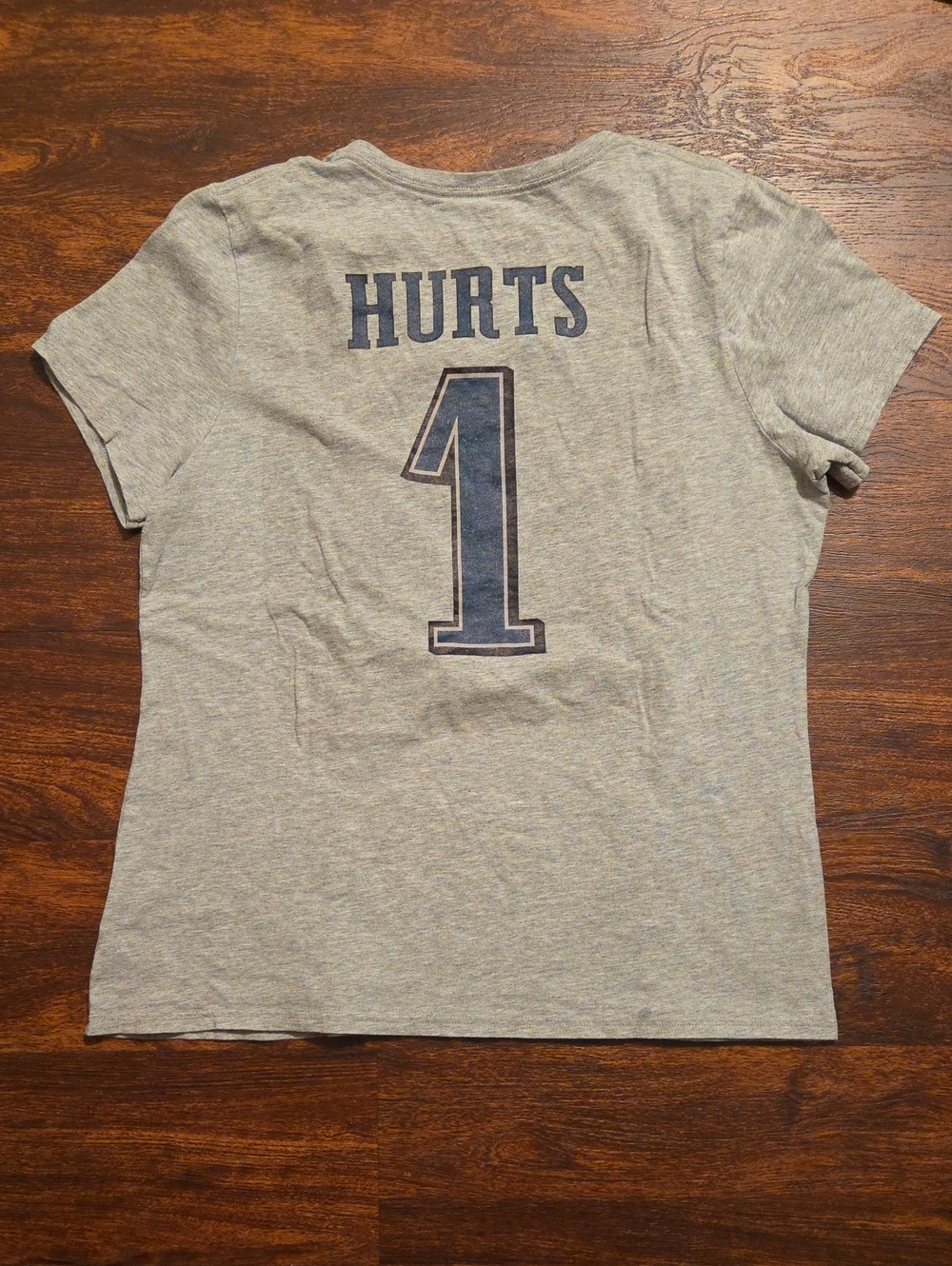Fanatics Philadelphia Eagles #1 Hurts V-Neck Tee